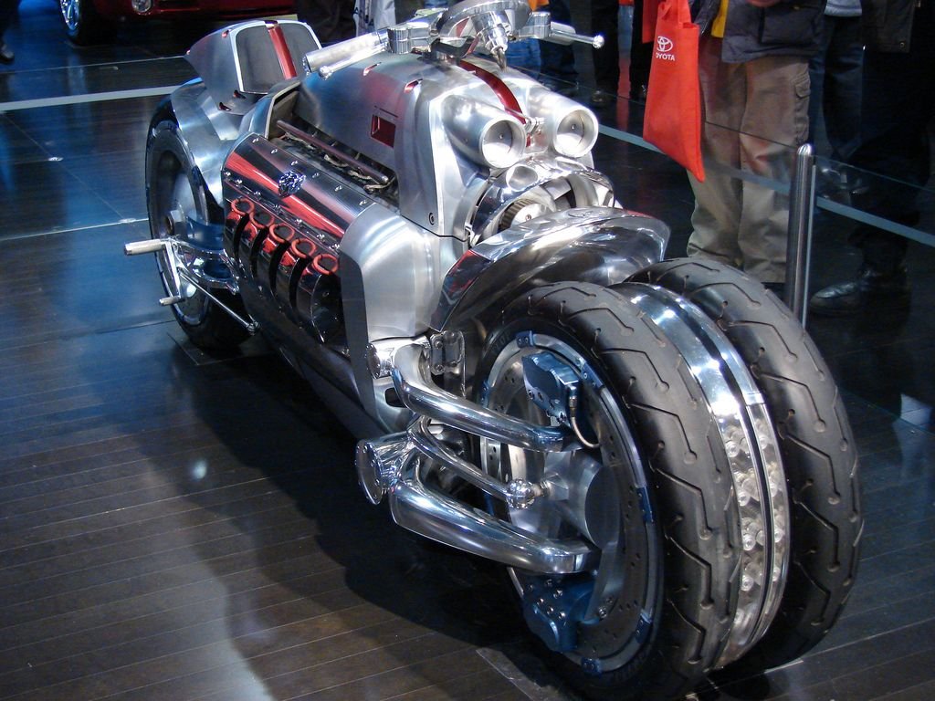 Millyard dodge v10 8000cc 500 HP