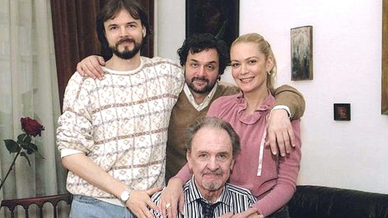 Юрий яковлев фото с семьей