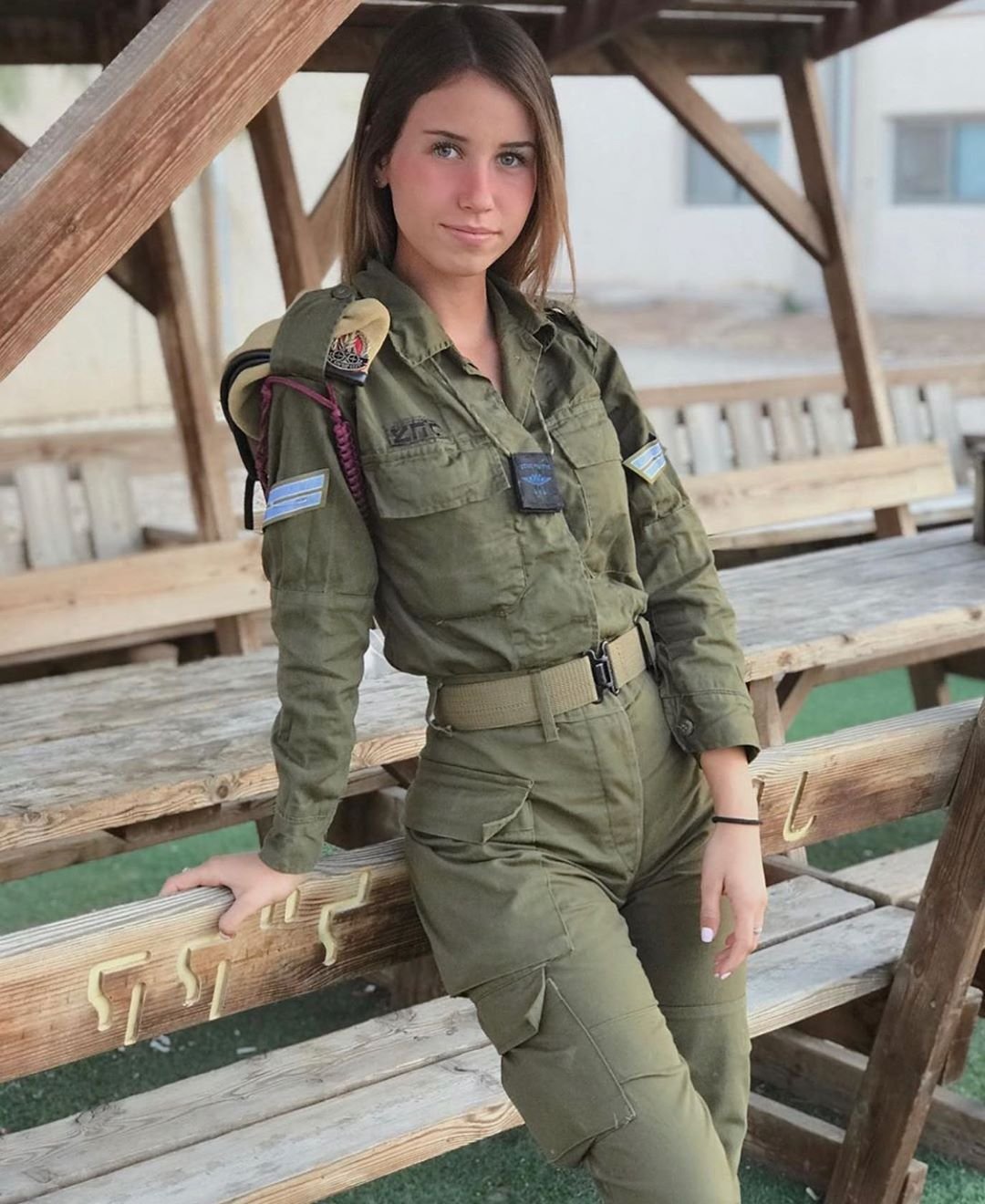 Одежда женщины в израиле