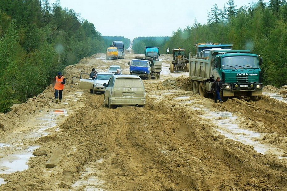 Грязные машины зимой трасса