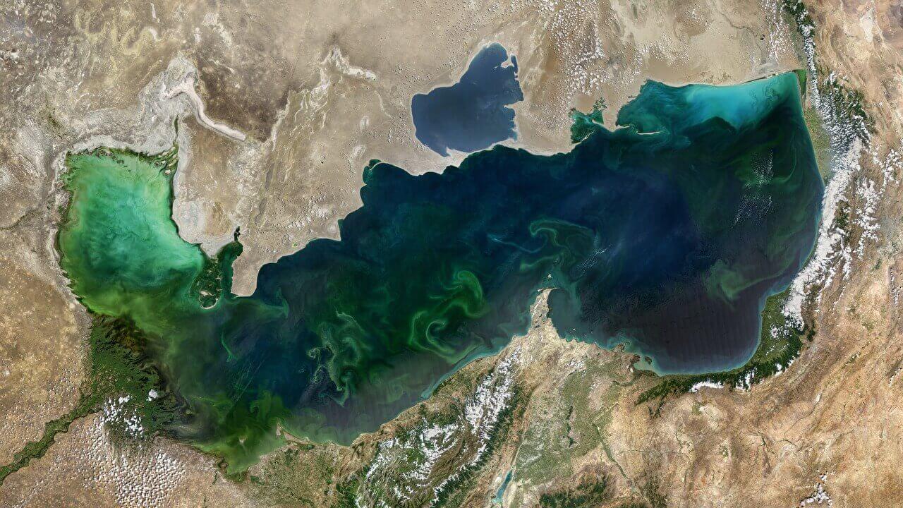 Каспийское море 2000